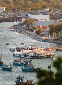 Visiting seafood market